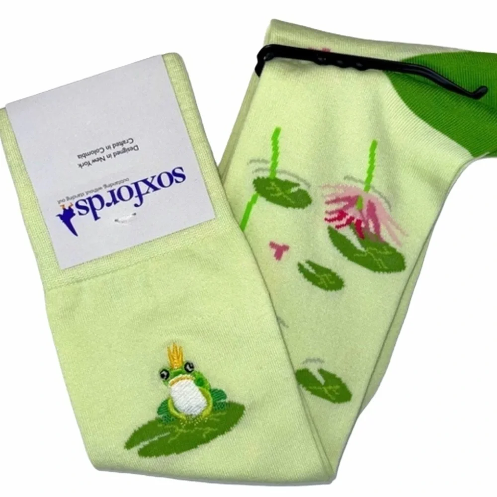 NEW Soxfords Frog Legs Novelty Socks NWT